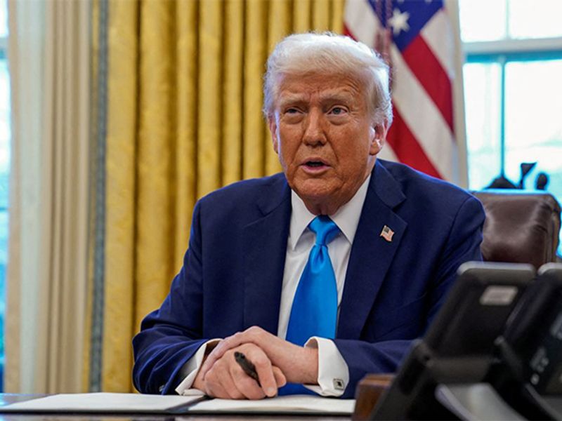 Trump Threatens Tougher Sanctions On Russia After Deadly Kyiv Strikes