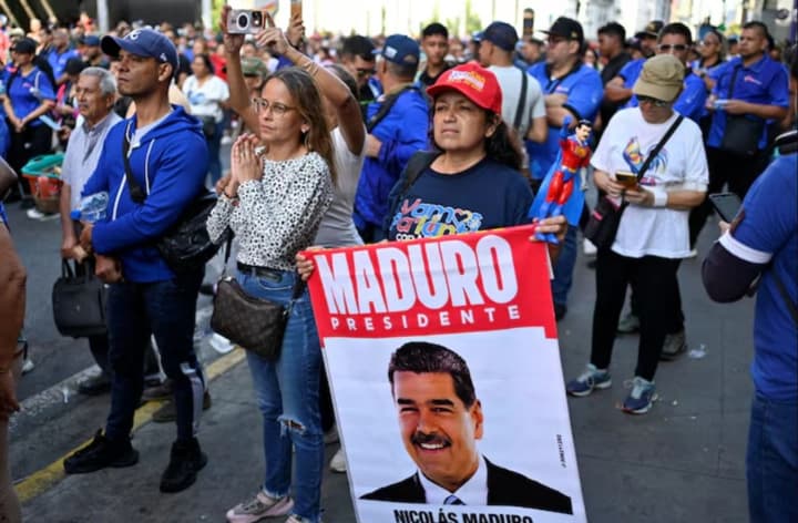 Venezuela Detains 14 Media Workers Covering Pro Maduro Events In Caracas